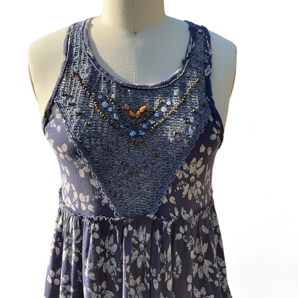 Free People Crochet Beaded Accents Floral Tiered Tunic Sleeveless Medium EUC - Picture 3 of 8